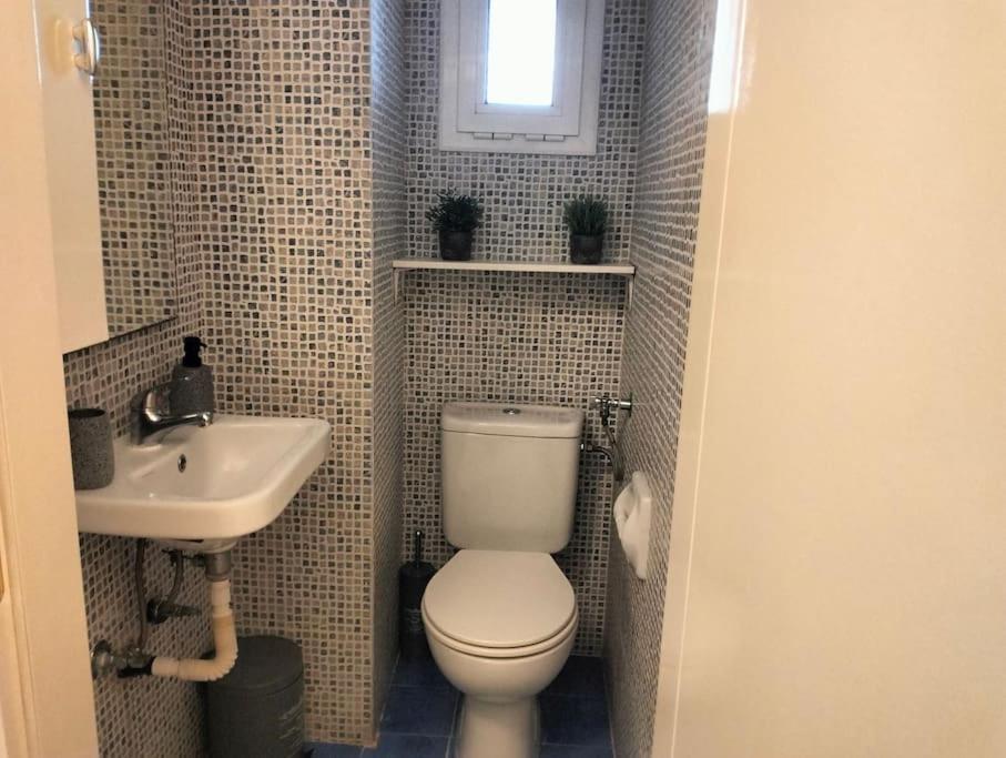 Savvas Luxury Apartment Peraía Екстериор снимка